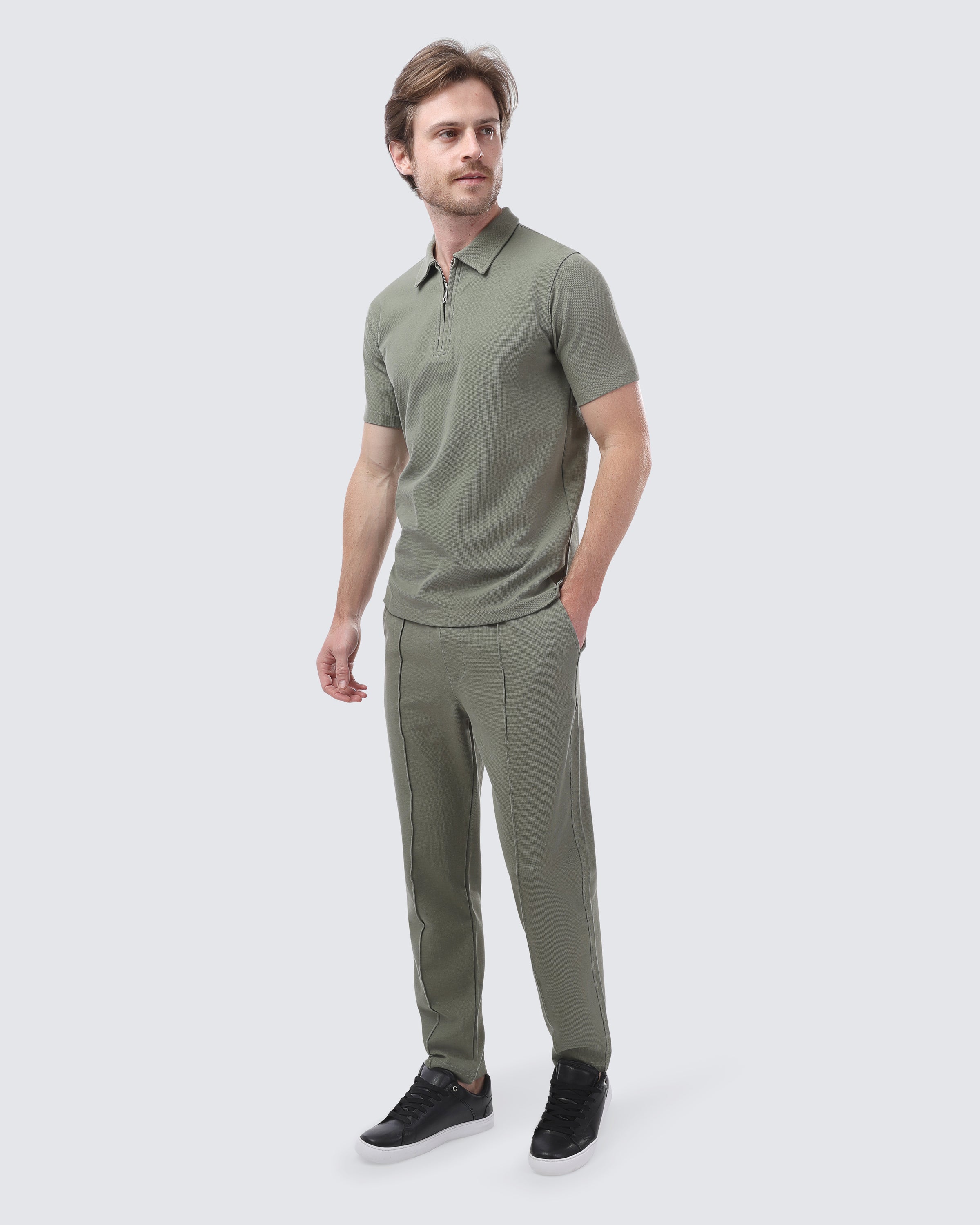 Baskota Suit