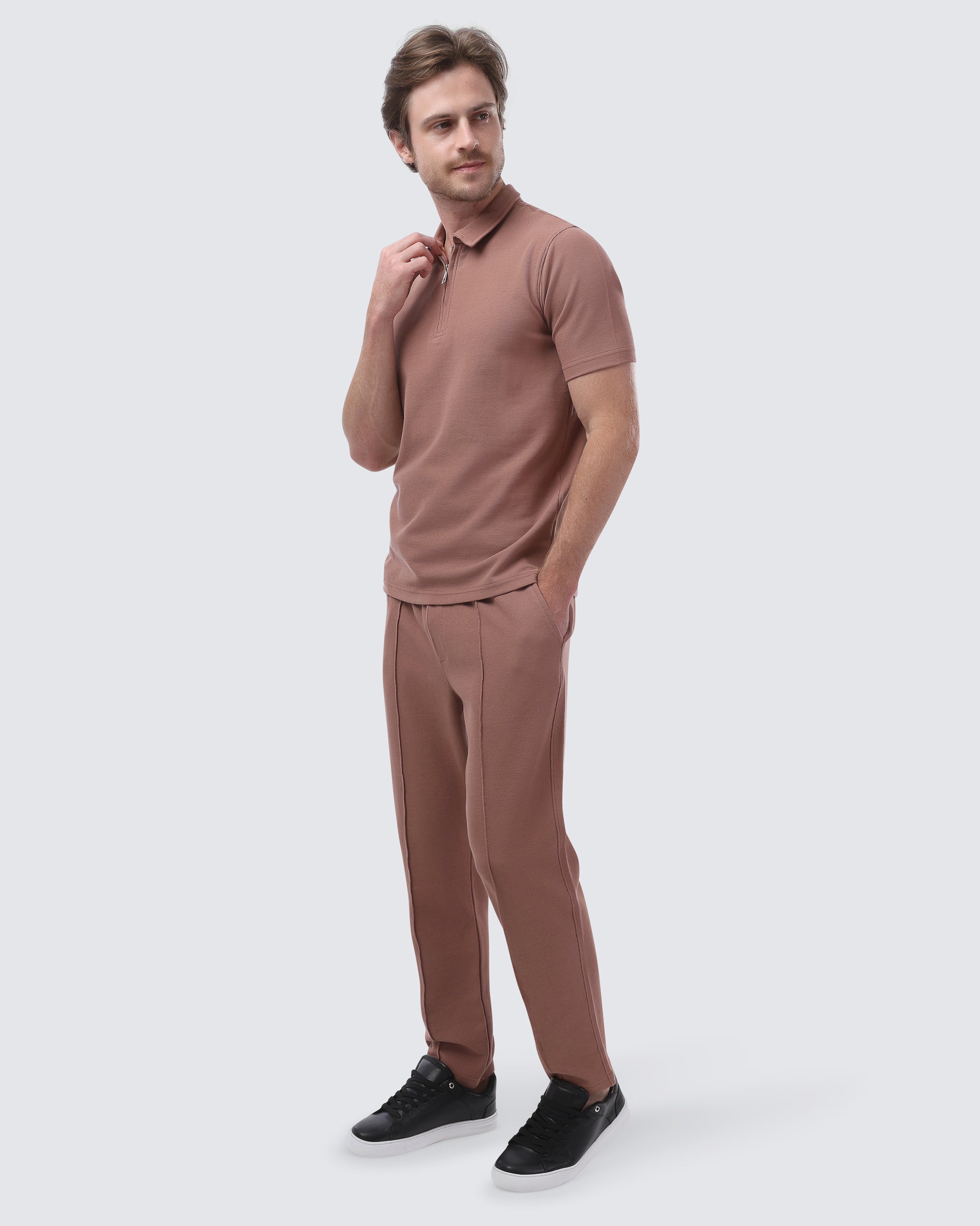 Baskota Suit